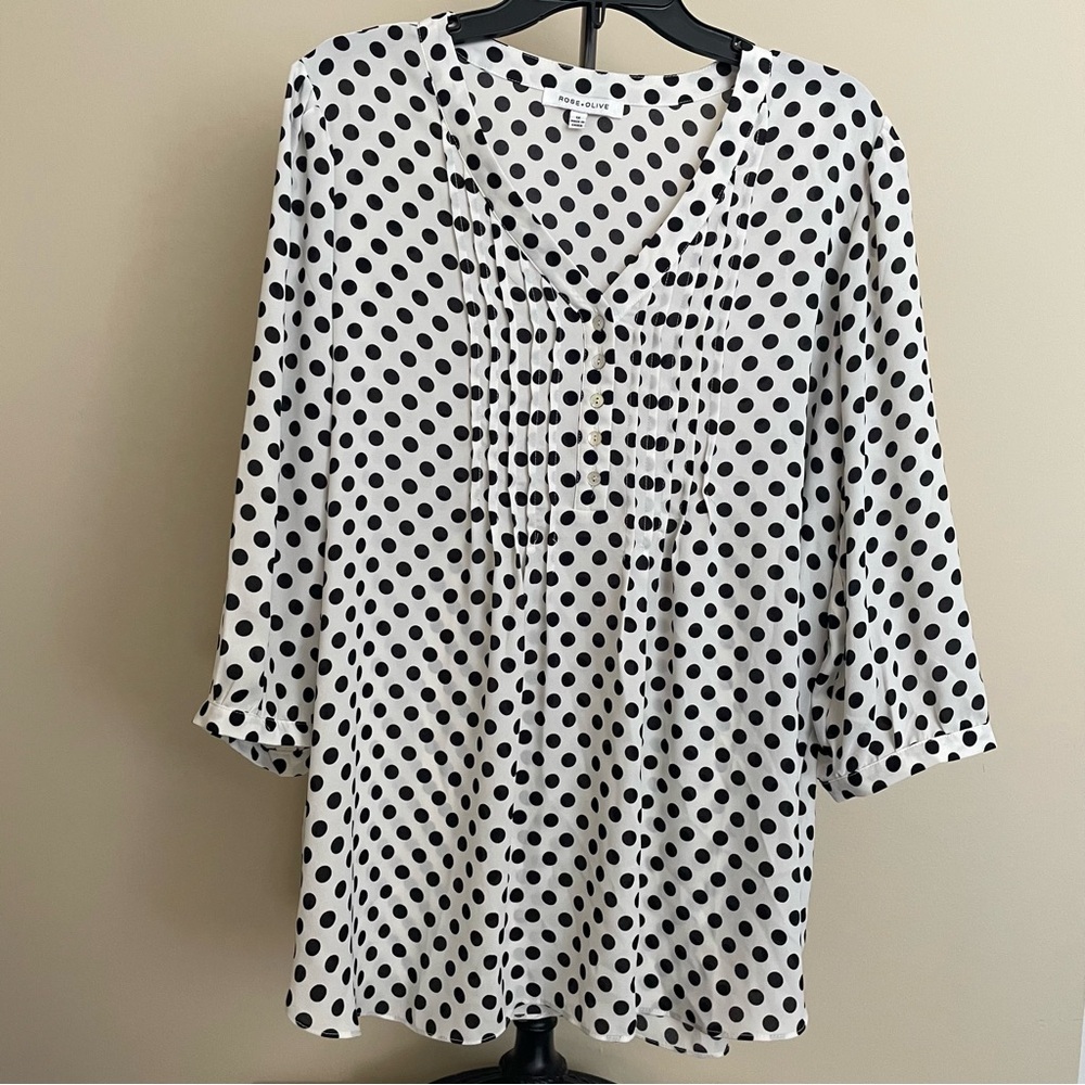 Rose & Olive Black and White Pleated Bib Collar Blouse